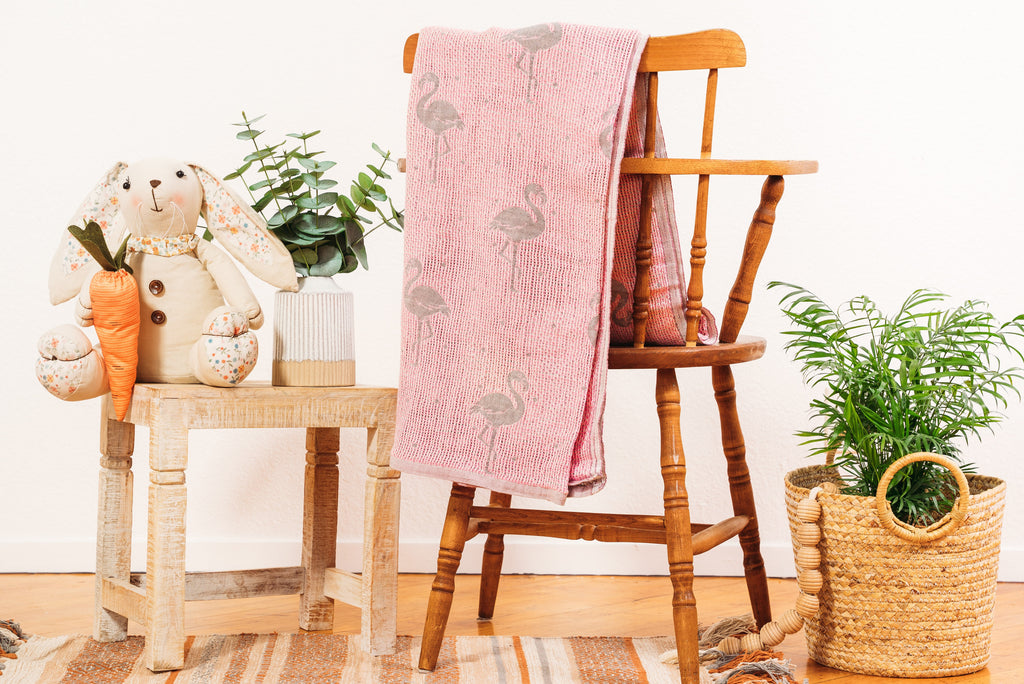 100% Cotton Woven Blanket (Flamingo) - LEYL&ARI